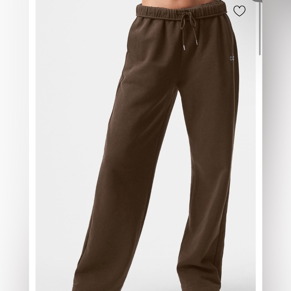 Alo Straight Leg Accolade Sweatpant